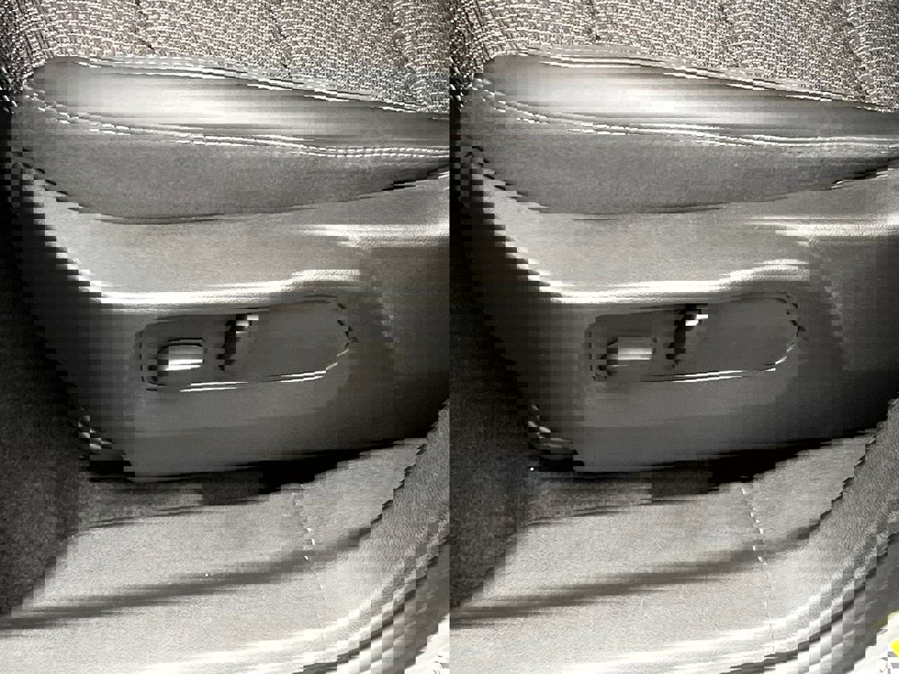 Certified 2023 Buick Envision Preferred w/ Sport Touring Package image 10