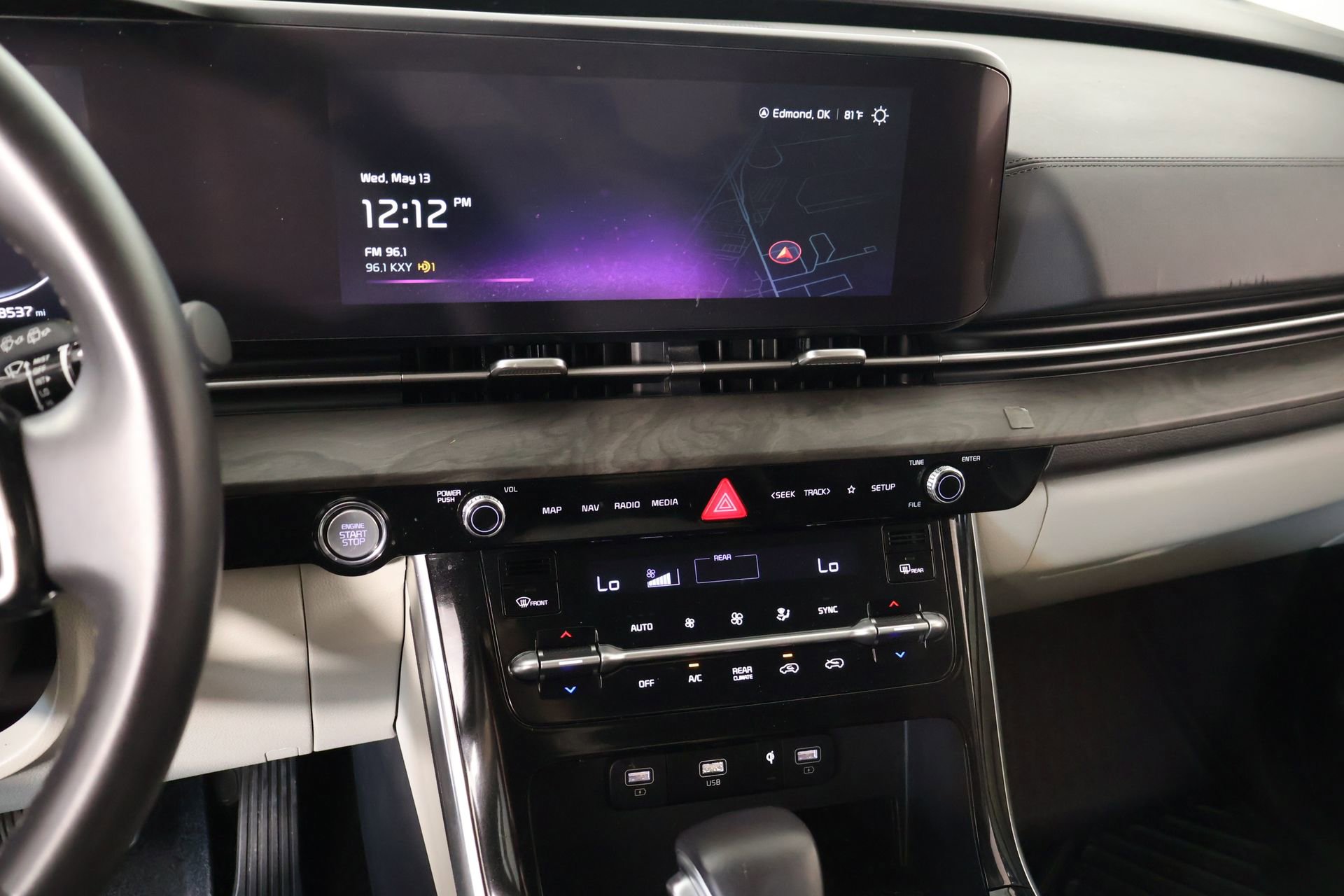 Used 2024 Kia Carnival SX FWD image 6