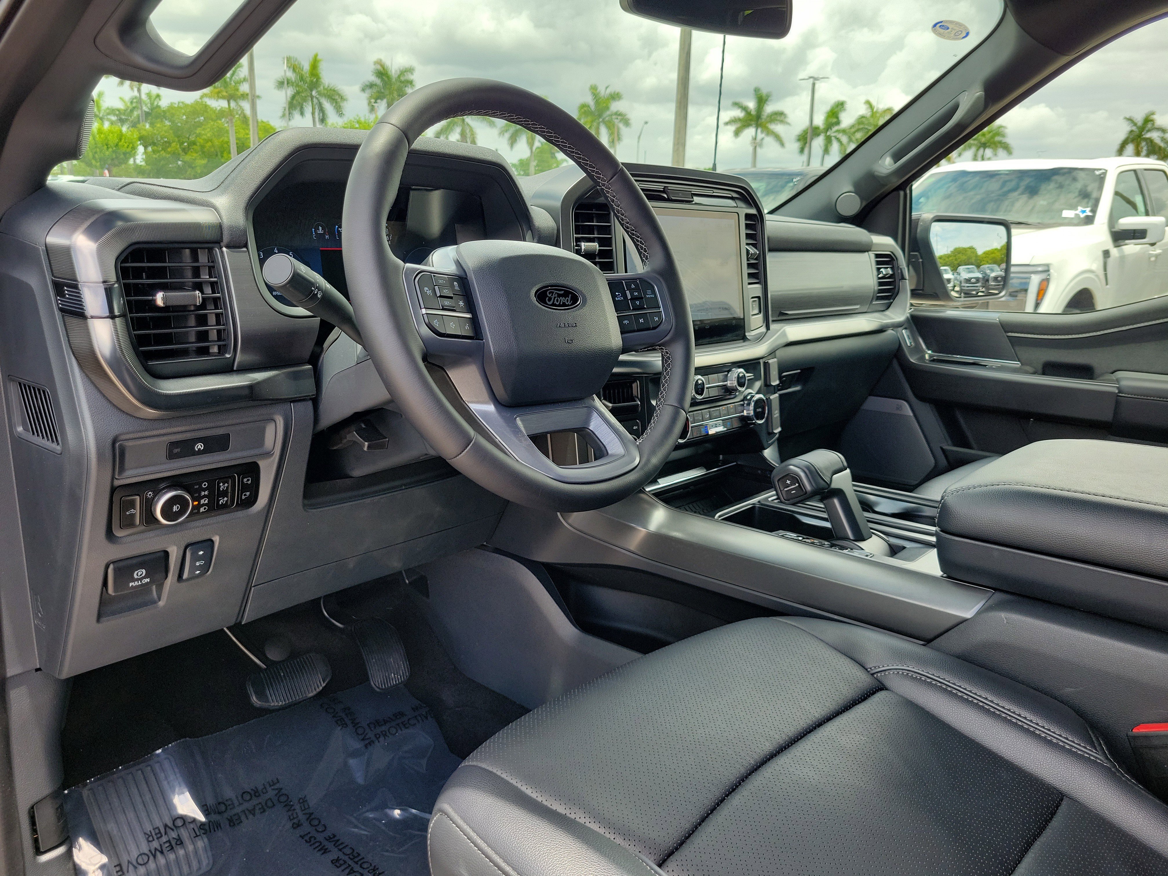 Used 2025 Ford F150 Lariat w/ Equipment Group 501A Mid AWD/4WD image 12