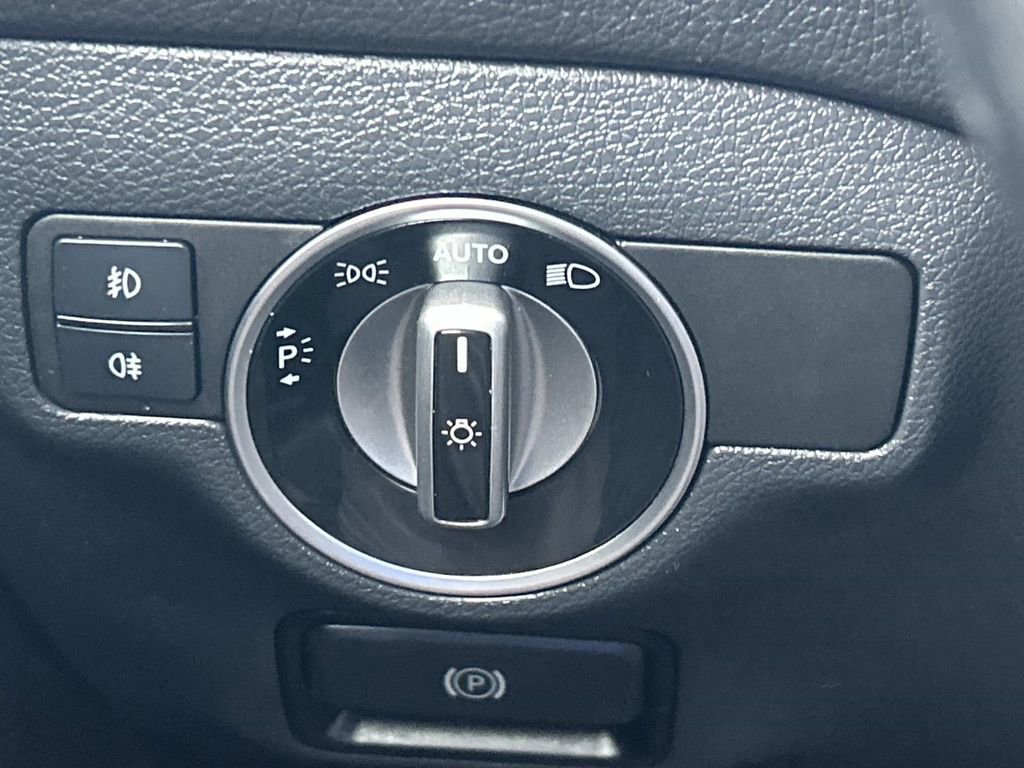 Used 2019 Mercedes-Benz GLA 250 image 27