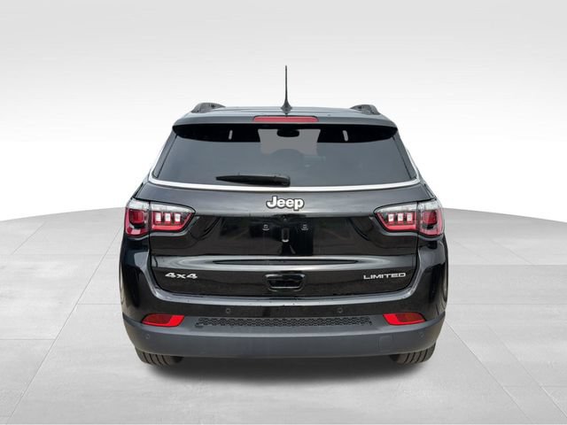 Used 2025 Jeep Compass Limited AWD/4WD image 9