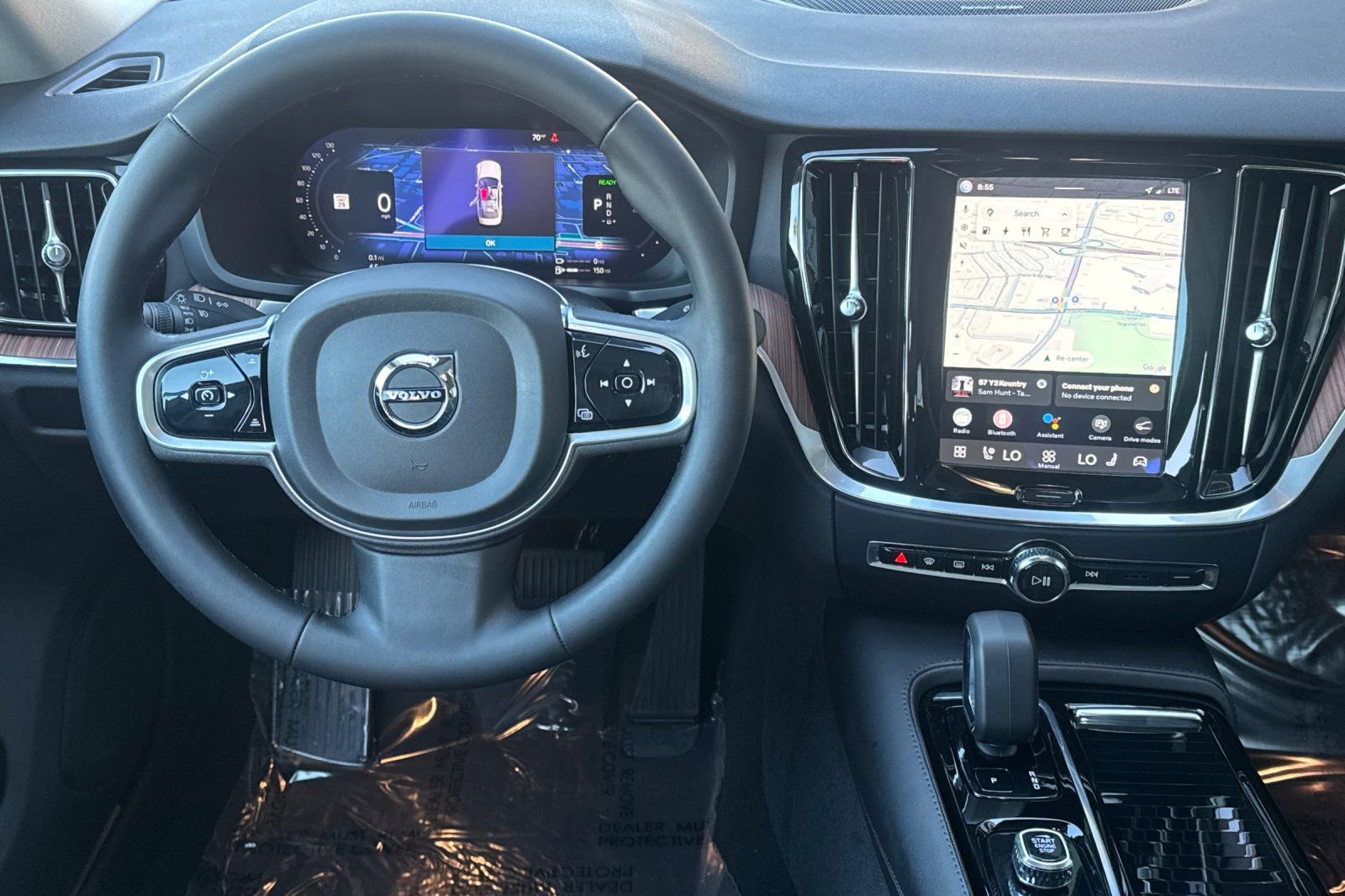 Used 2023 Volvo S60 T8 Plus w/ Climate Package image 15