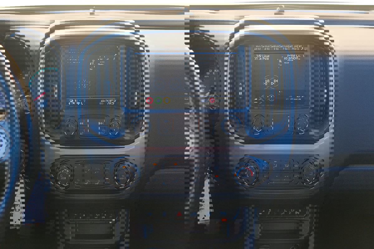 Used 2022 Chevrolet Colorado LT w/ Safety Package image 19