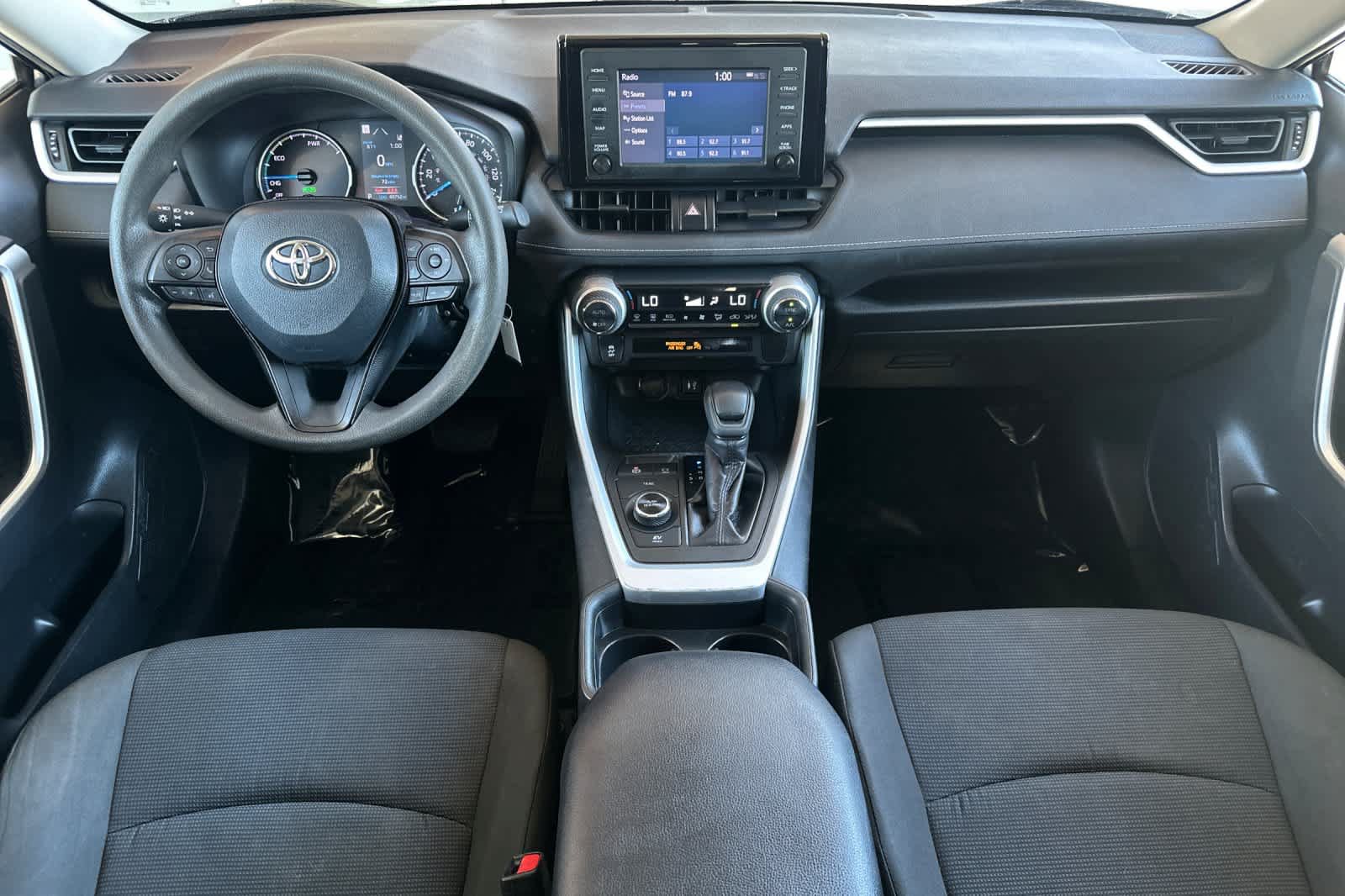 Used 2019 Toyota RAV4 LE AWD/4WD image 3