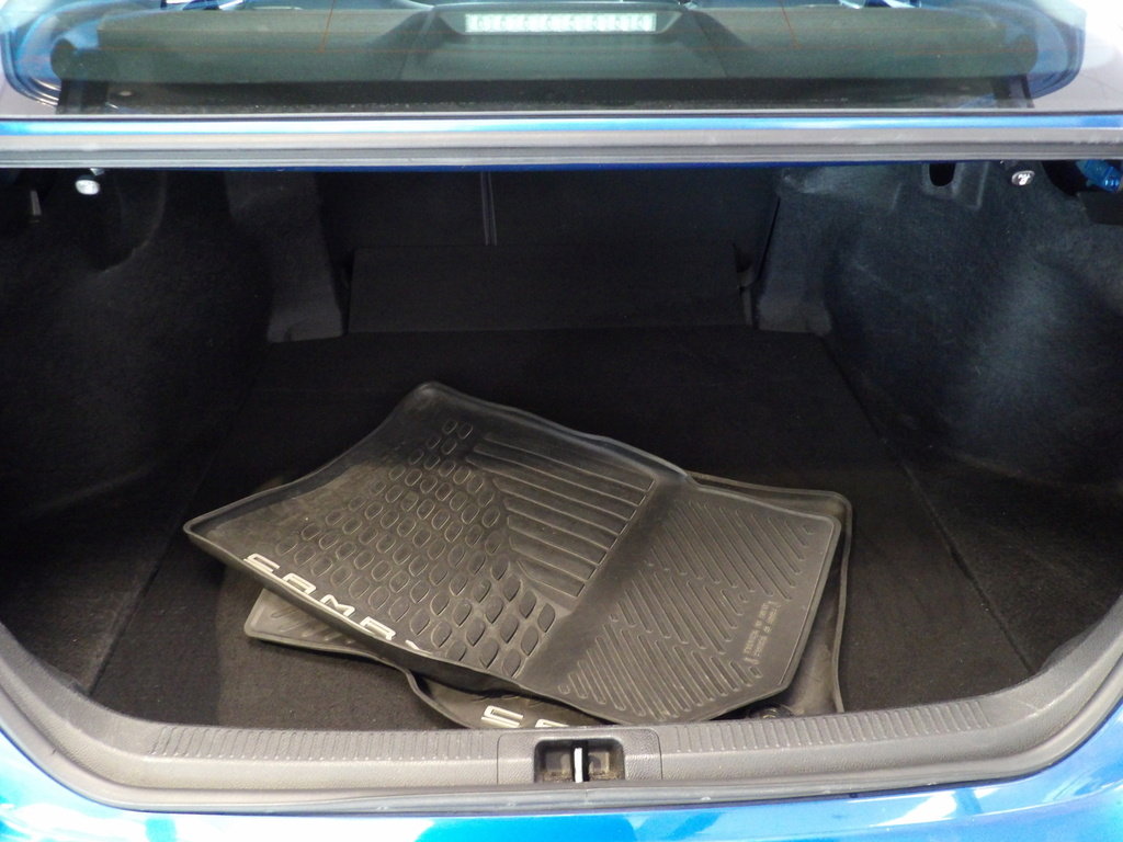 Used 2019 Toyota Camry LE image 18