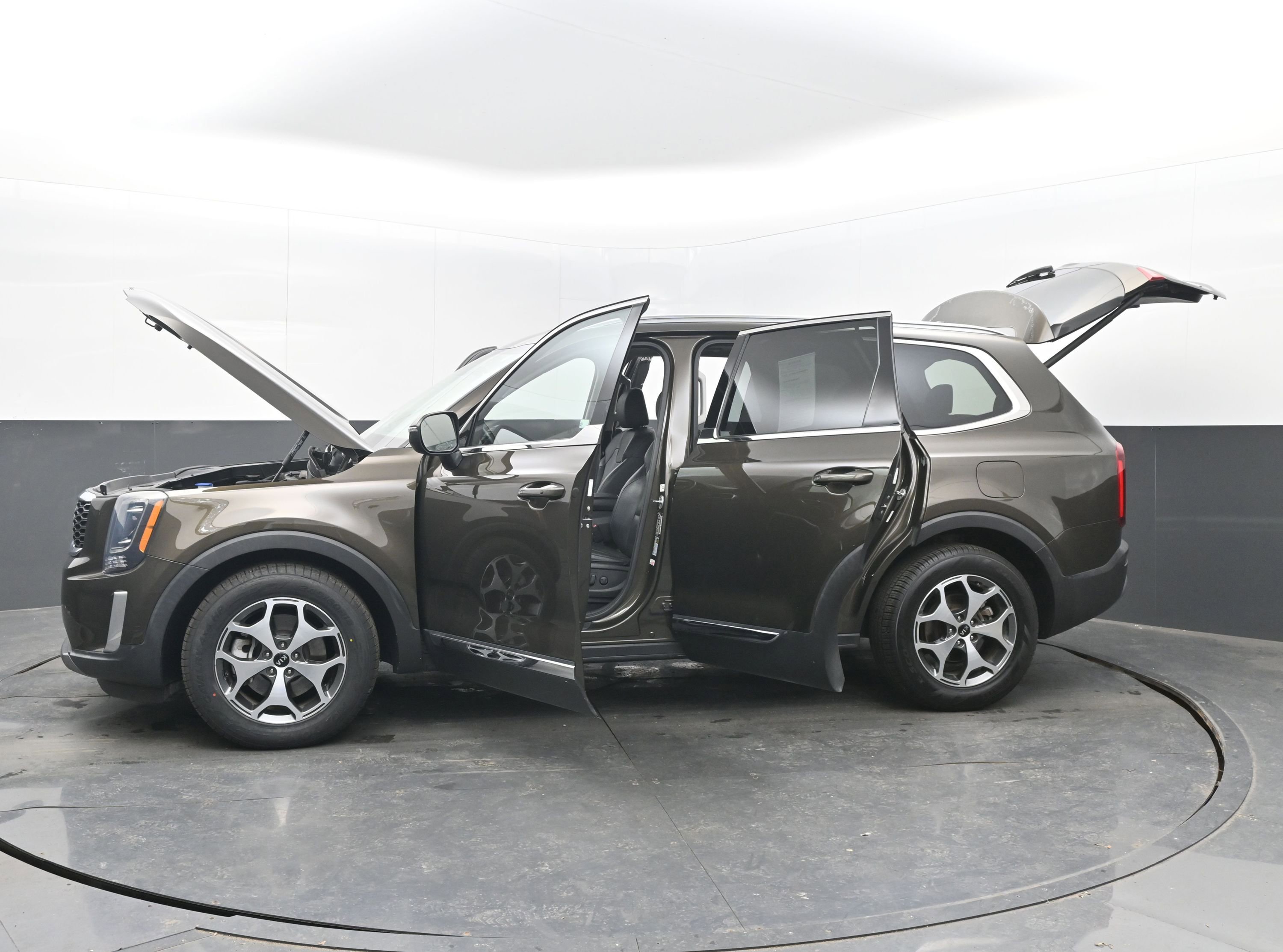 Used 2021 Kia Telluride EX image 40
