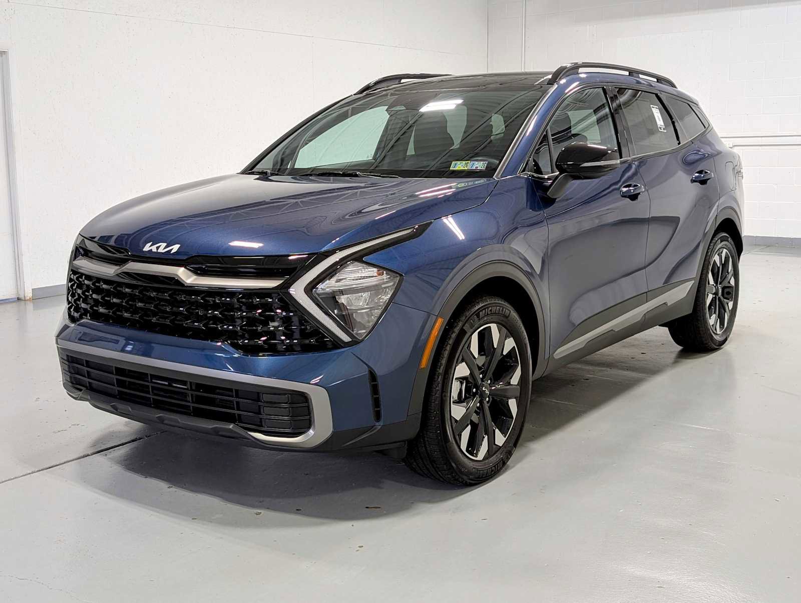 Certified 2023 Kia Sportage X-Line image 1