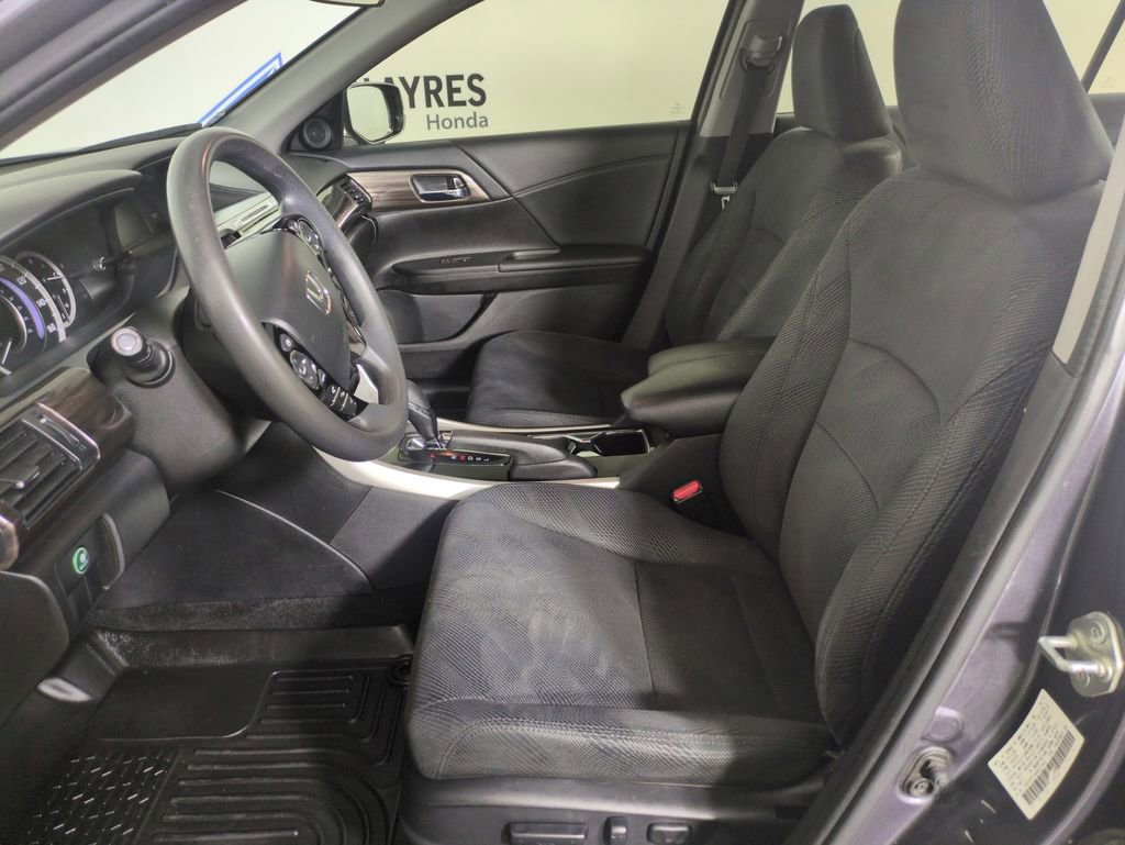 Used 2016 Honda Accord EX image 9