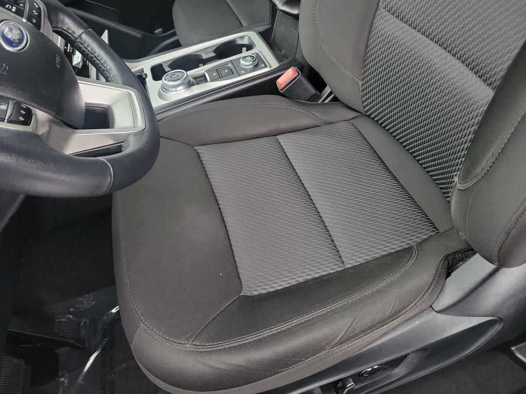 Used 2023 Ford Explorer XLT image 19
