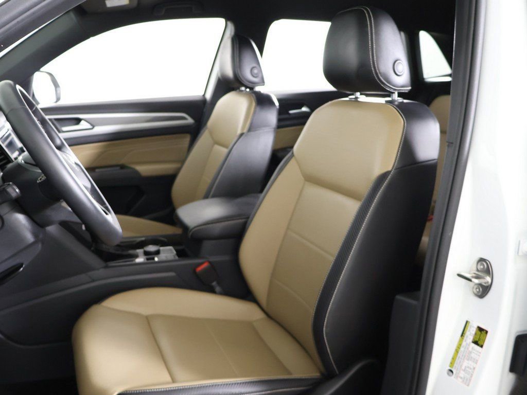 Used 2022 Volkswagen Atlas Cross Sport SE image 30