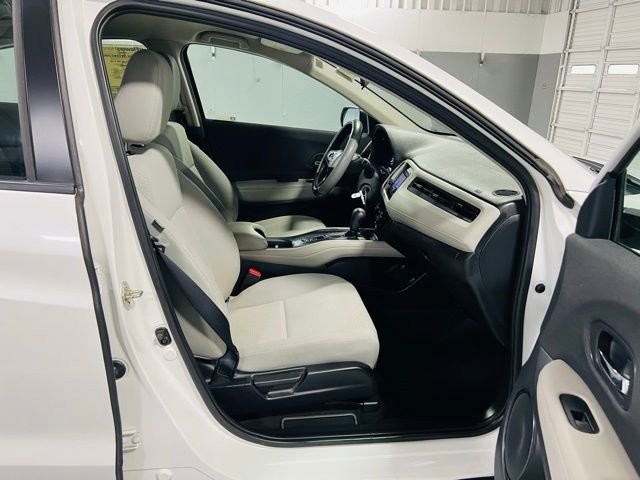 Used 2021 Honda HR-V LX image 32