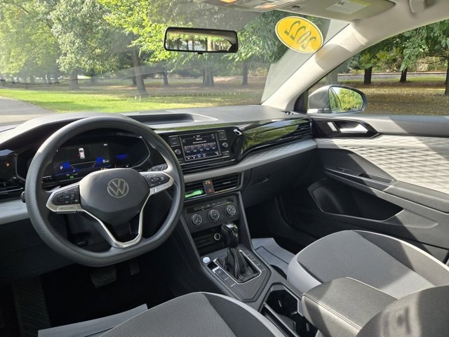 Used 2022 Volkswagen Taos S image 11