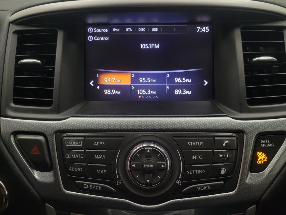 Used 2018 Nissan Pathfinder SL image 25