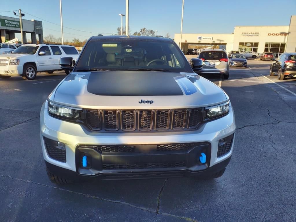 New 2024 Jeep Grand Cherokee Trailhawk w/ Luxury Tech Group III image 2