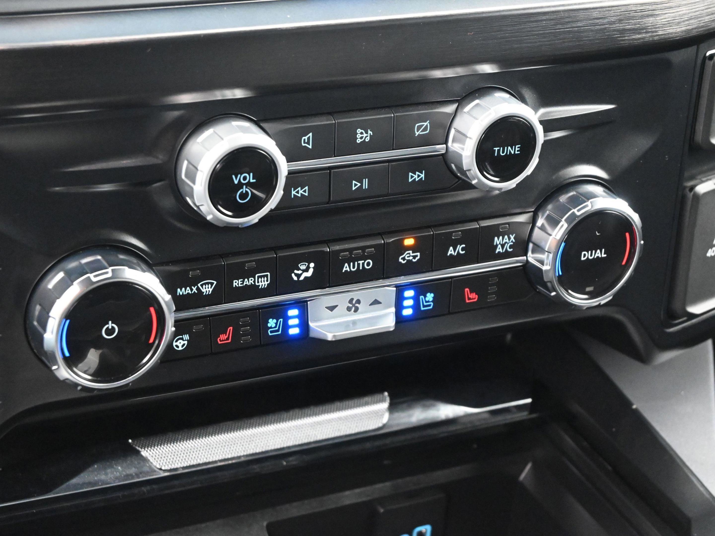 Used 2024 Ford F350 Lariat image 25