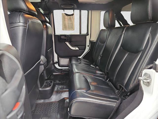 Used 2013 Jeep Wrangler Unlimited Sahara AWD/4WD image 18