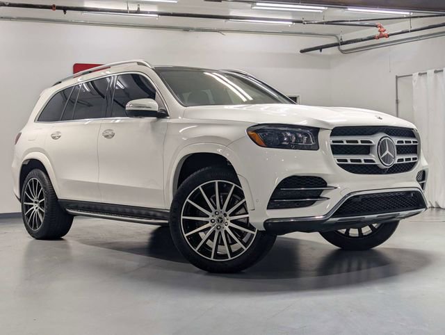 Used 2021 Mercedes-Benz GLS 580 4MATIC image 2
