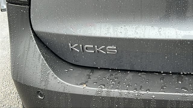 New 2025 Nissan Kicks SR w/ Illumination Package AWD/4WD image 13