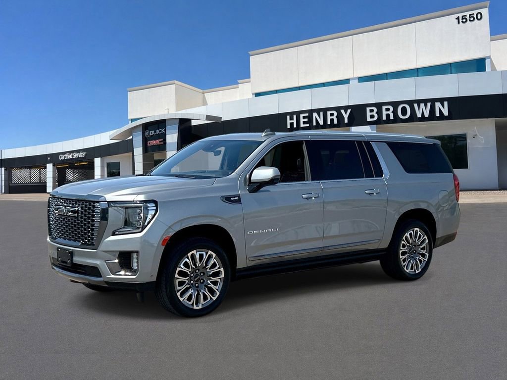 Used 2024 GMC Yukon XL Denali Ultimate AWD/4WD image 1