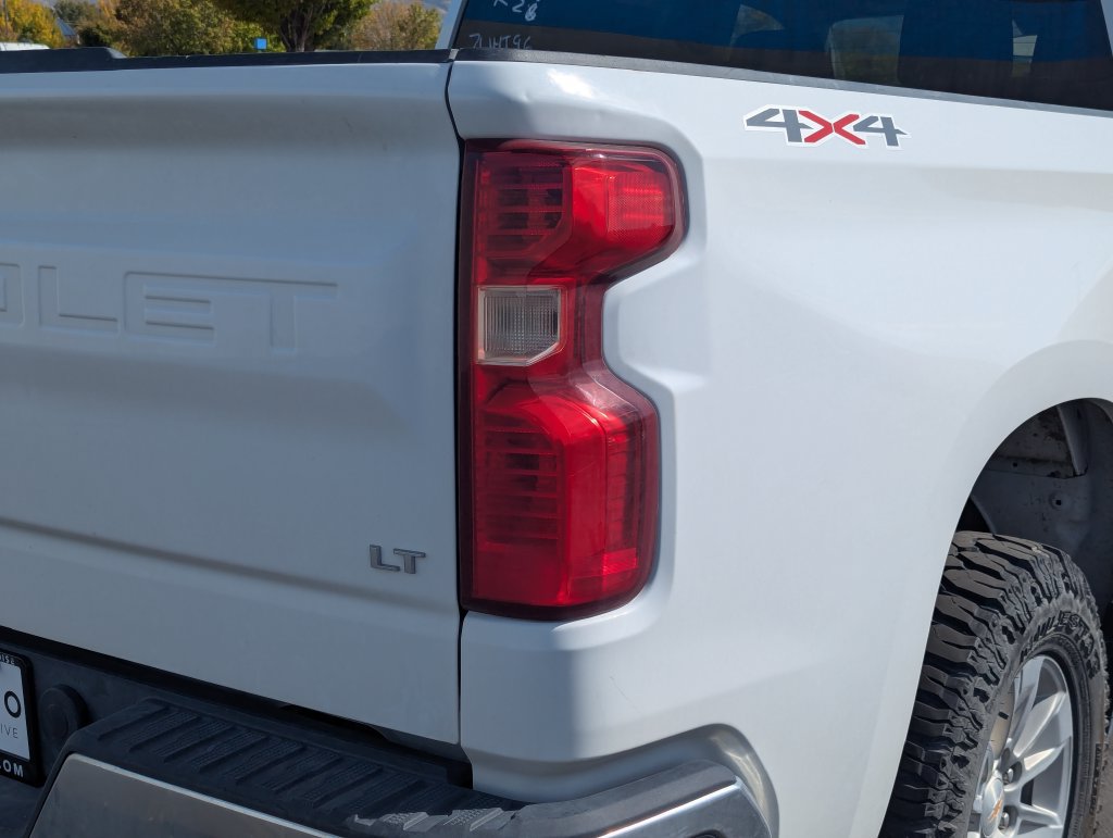 Used 2025 Chevrolet Silverado 1500 LT AWD/4WD image 4