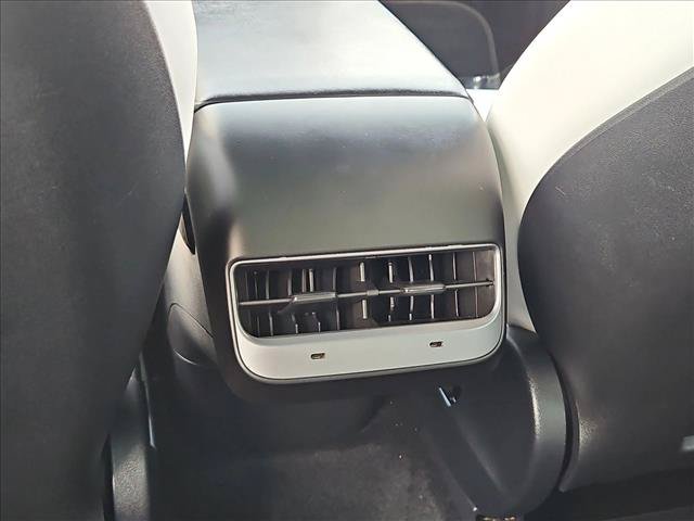 Used 2023 Tesla Model Y Long Range AWD/4WD image 18