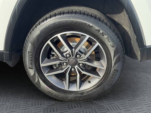 Used 2020 Jeep Grand Cherokee Limited image 27