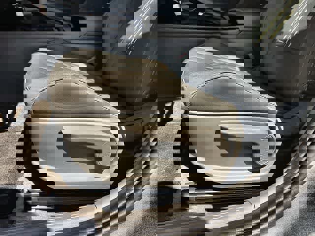 Used 2025 Hyundai Elantra Sport image 31