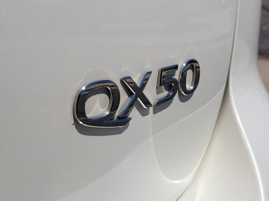 Used 2017 INFINITI QX50 AWD w/ Premium Plus Package image 18