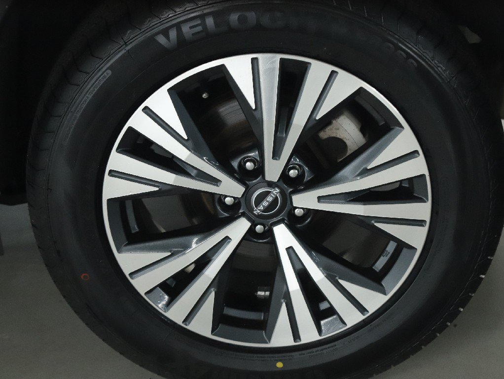 Used 2023 Nissan Rogue SV AWD/4WD image 39