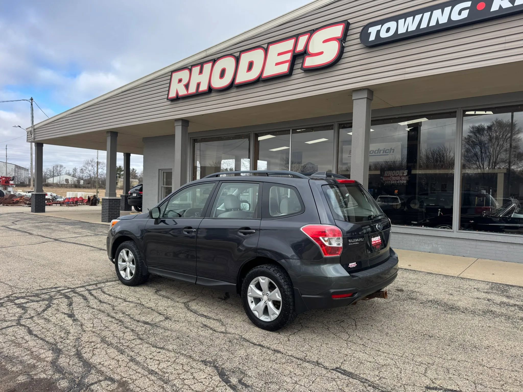 Used 2016 Subaru Forester 2.5i w/ Protection Package #1 AWD/4WD image 3
