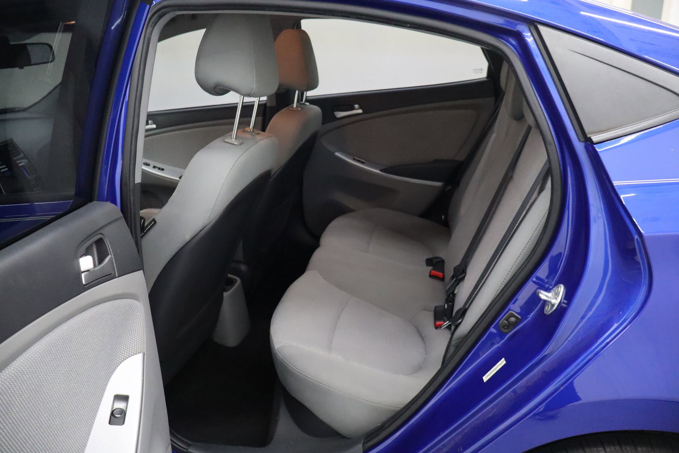 Used 2014 Hyundai Accent GLS FWD image 26