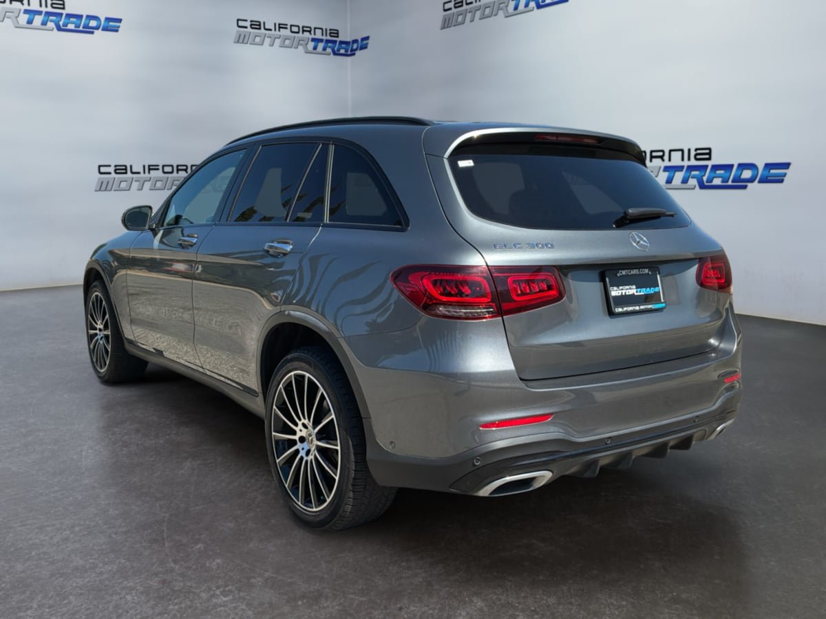 Used 2021 Mercedes-Benz GLC 300 w/ AMG Line image 7