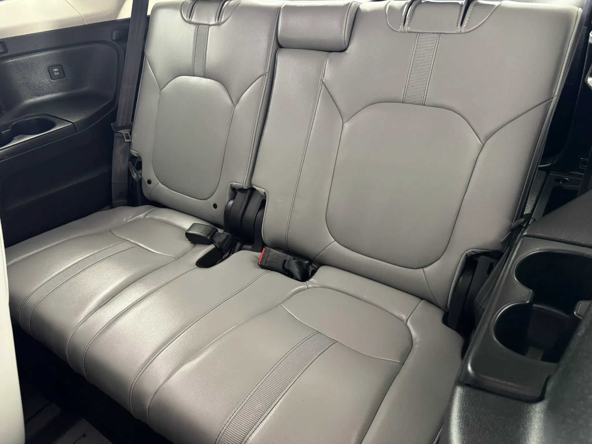 Used 2025 Honda Pilot EX-L image 39