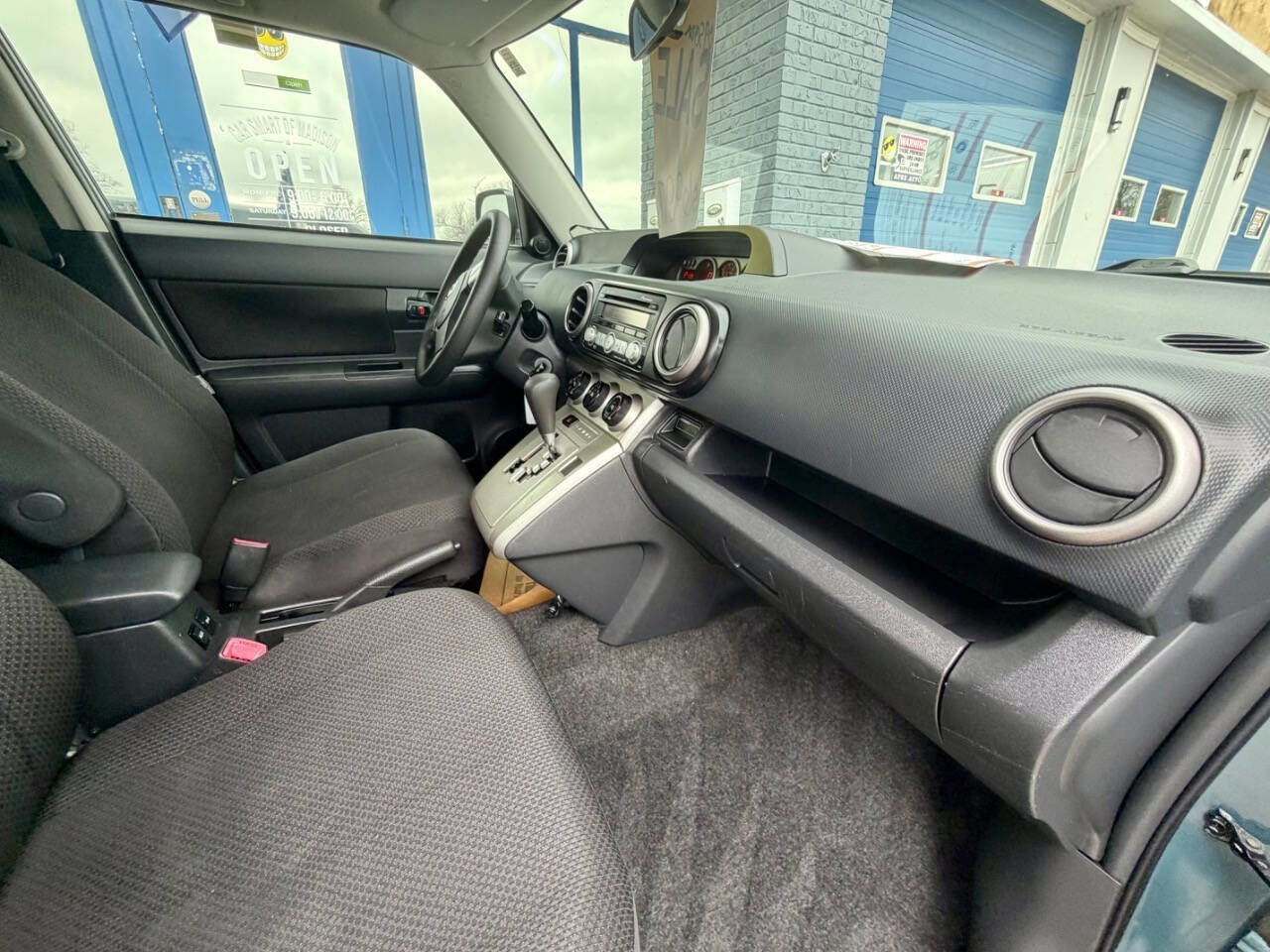 Used 2009 Scion xB FWD image 42