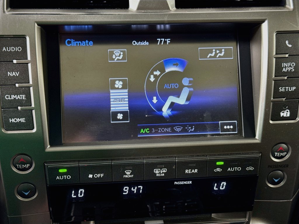 Used 2018 Lexus GX 460 Premium w/ Premium Package AWD/4WD image 16
