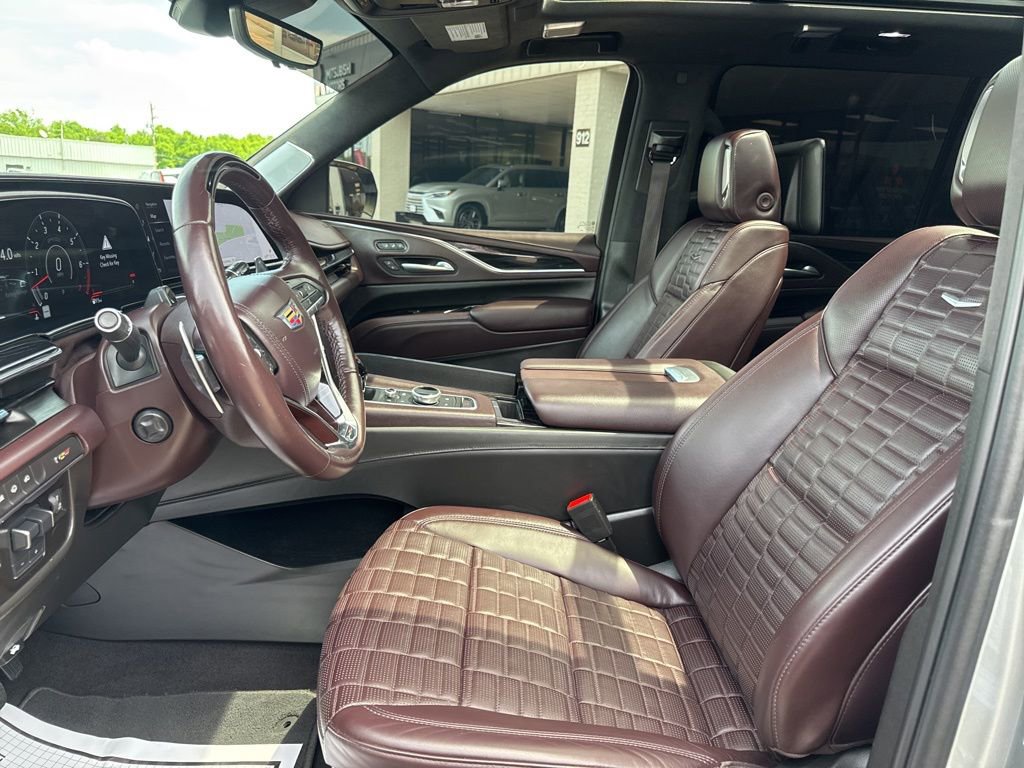 Used 2023 Cadillac Escalade ESV V AWD/4WD image 24