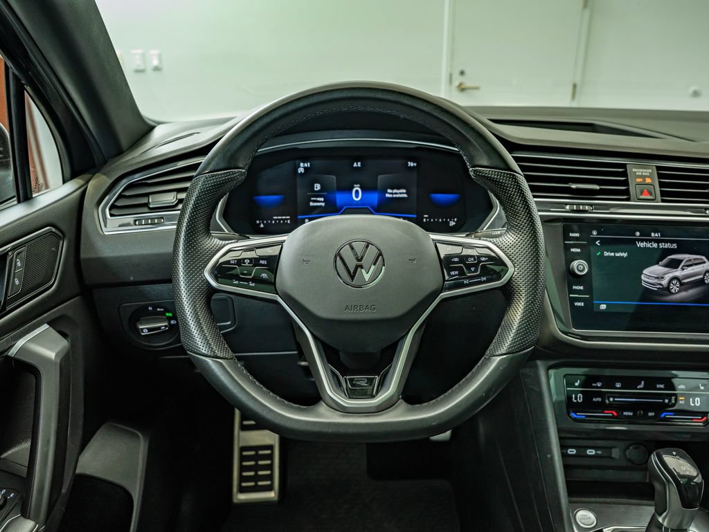 Used 2023 Volkswagen Tiguan SE R-Line FWD image 23