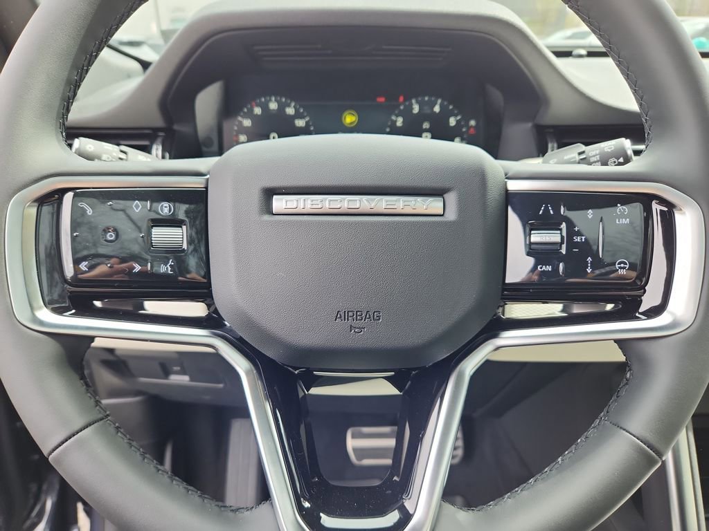 New 2026 Land Rover Discovery Sport Landmark image 18