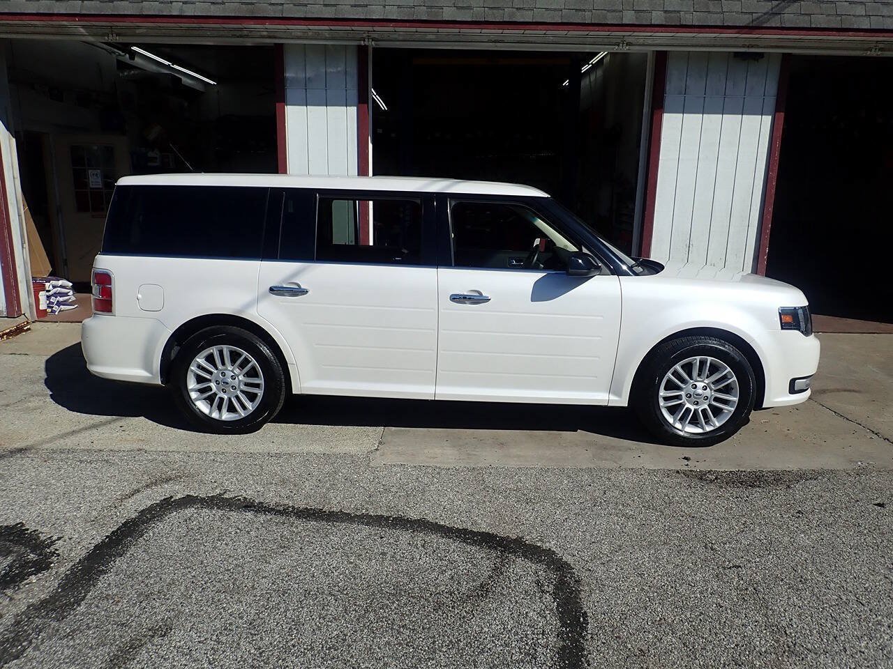 Used 2015 Ford Flex SEL w/ Equipment Group 202A AWD/4WD image 26