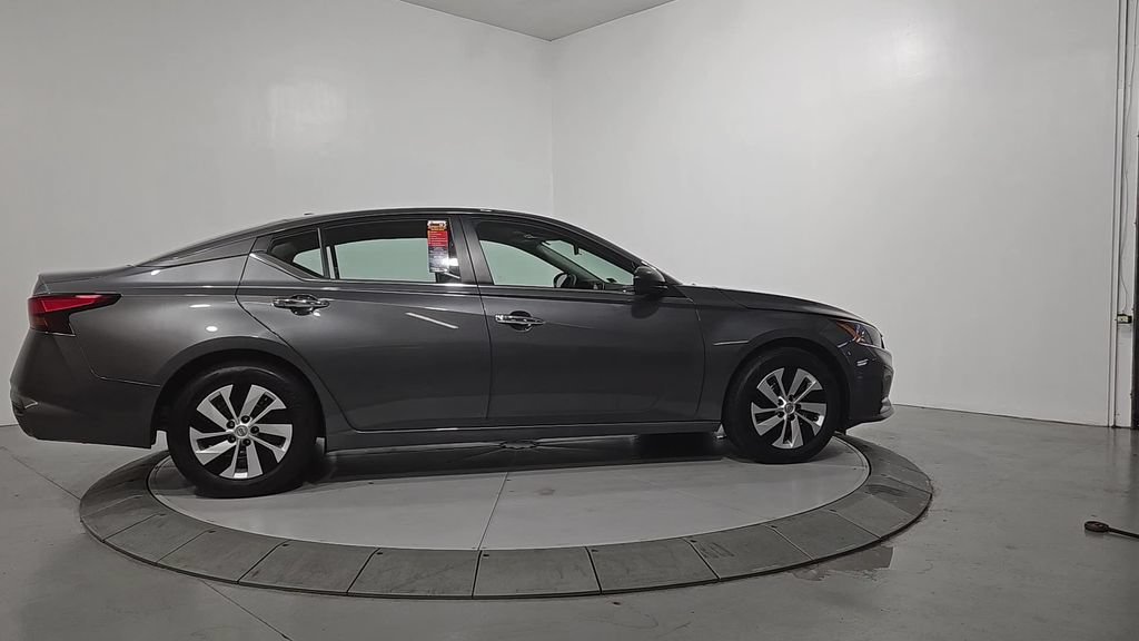 Certified 2025 Nissan Altima 2.5 S FWD image 8