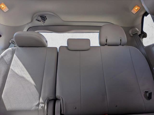 Used 2016 Toyota Sienna XLE FWD image 16