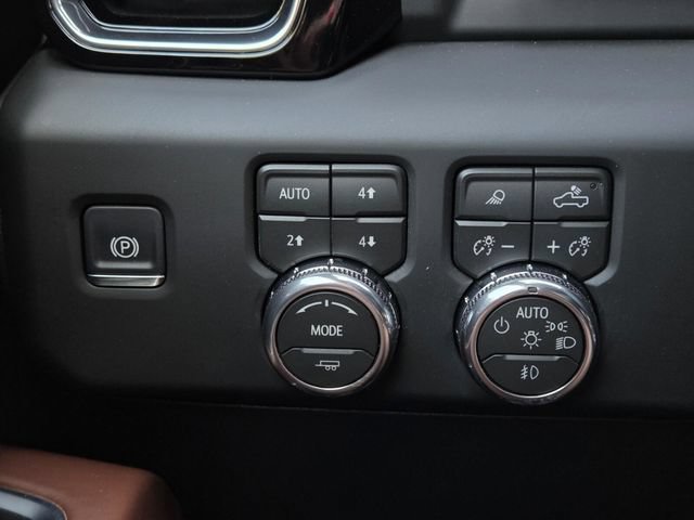 Used 2026 GMC Sierra 3500 Denali Ultimate AWD/4WD image 28