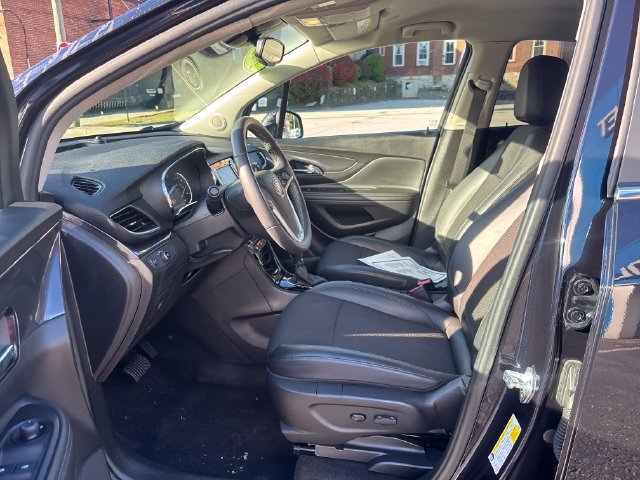 Used 2022 Buick Encore Preferred AWD/4WD image 11