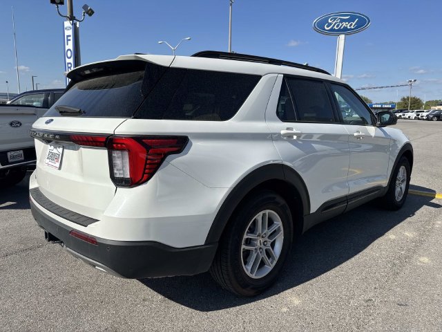 New 2026 Ford Explorer Active w/ Active Comfort Package RWD image 5