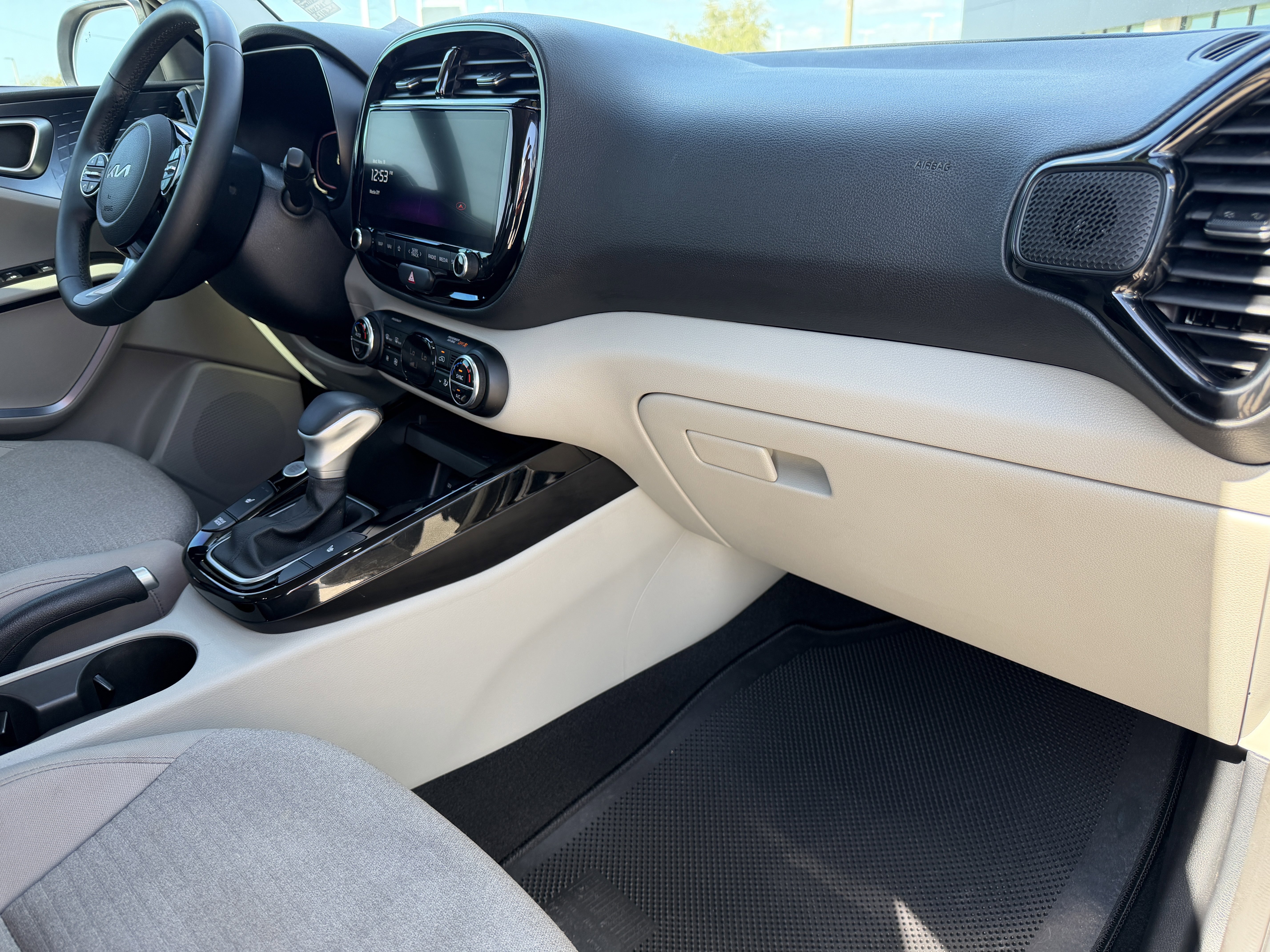 Certified 2023 Kia Soul EX image 11