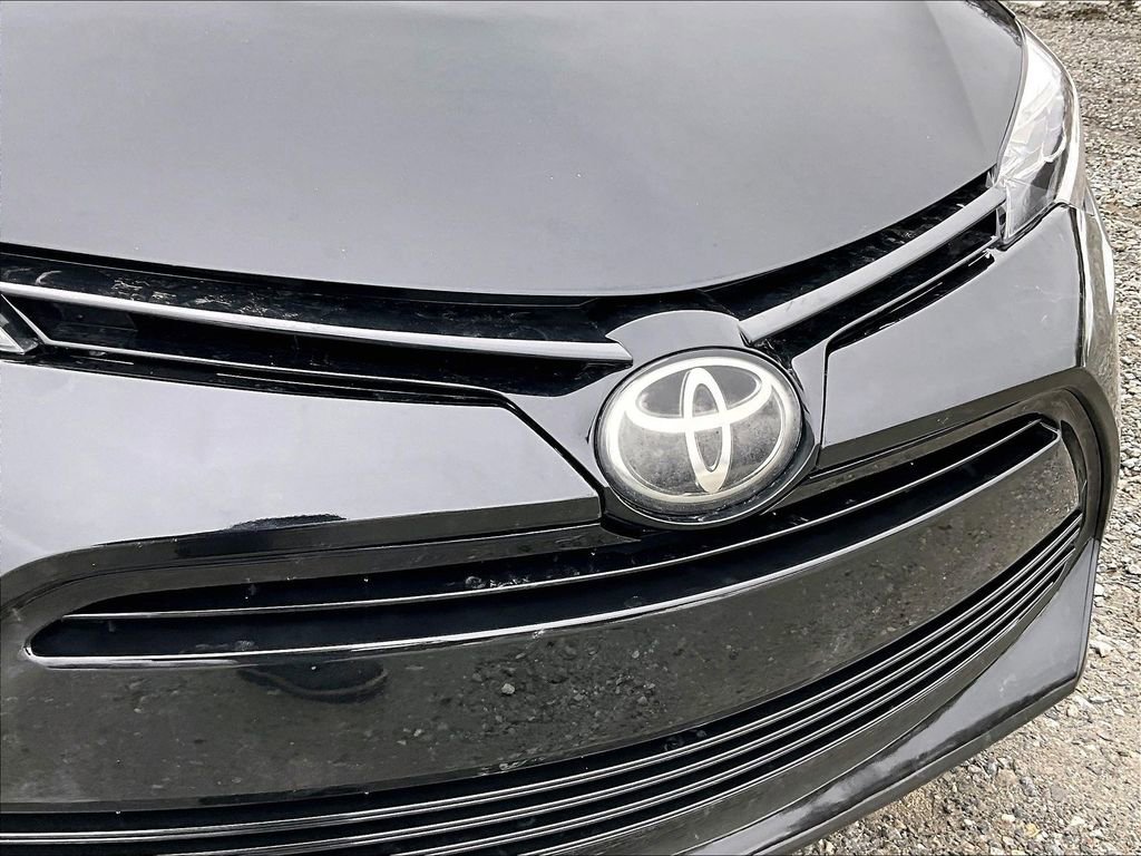 Used 2019 Toyota Corolla LE image 17