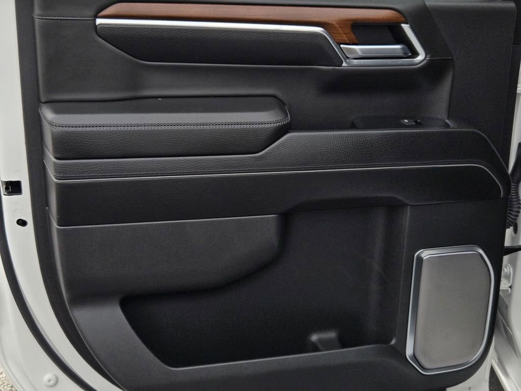 Used 2023 GMC Sierra 1500 Denali AWD/4WD image 11