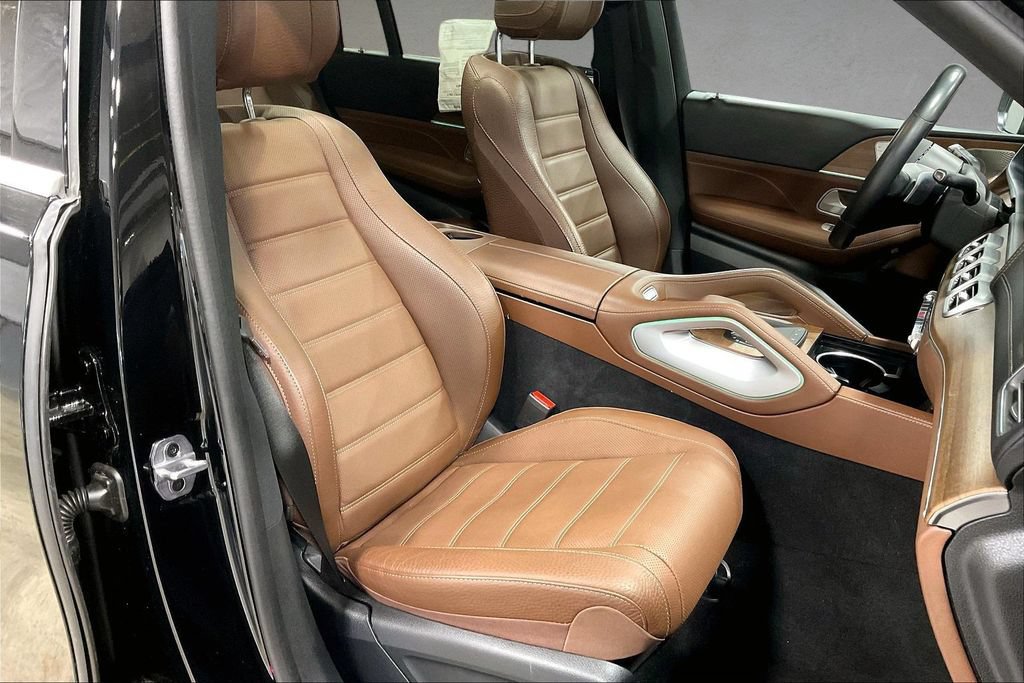 Used 2024 Mercedes-Benz GLS 450 4MATIC image 30