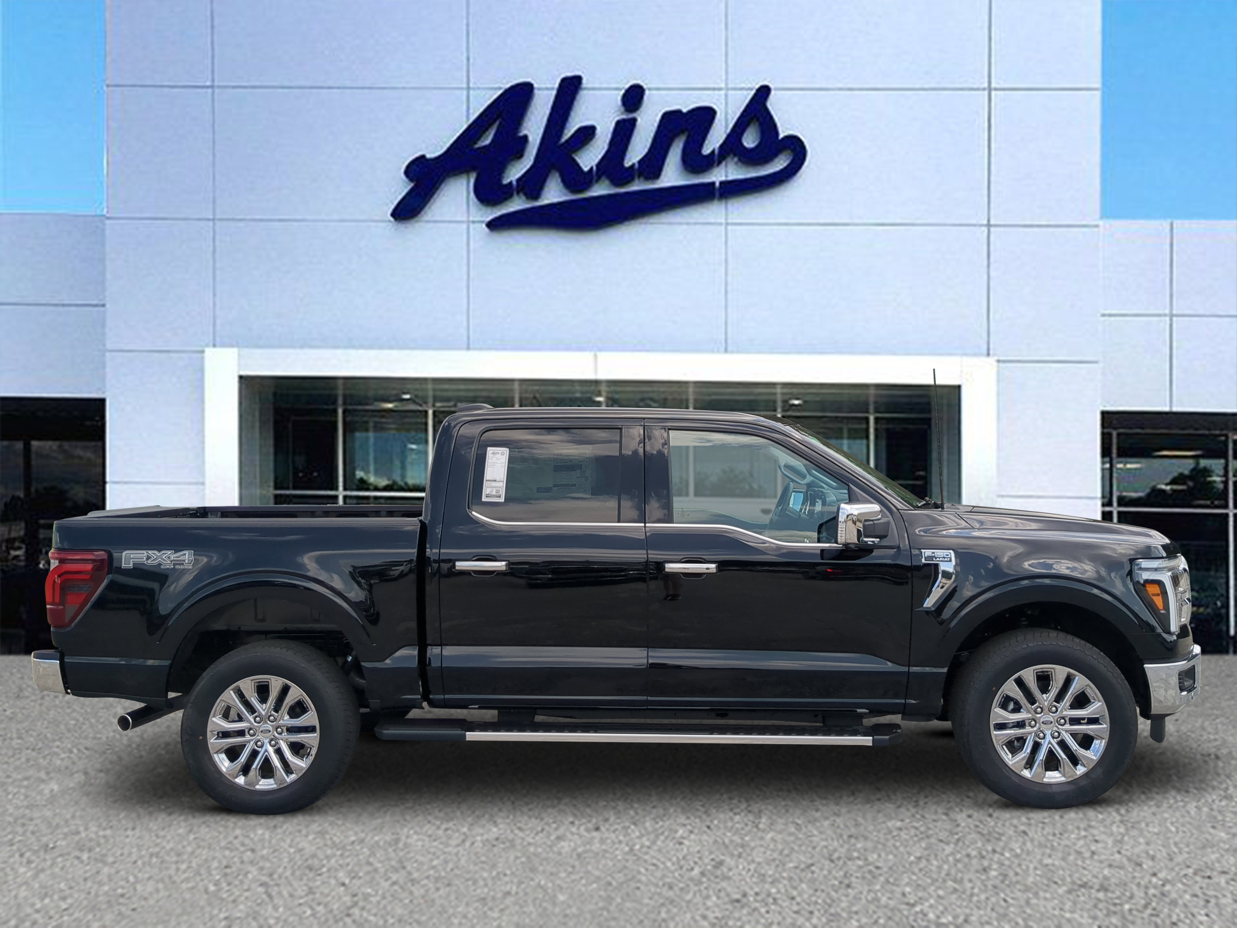 New 2026 Ford F150 Lariat w/ Equipment Group 501A Mid