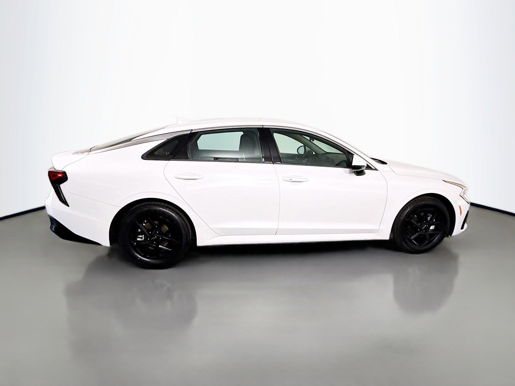 Used 2025 Kia K5 LXS image 11